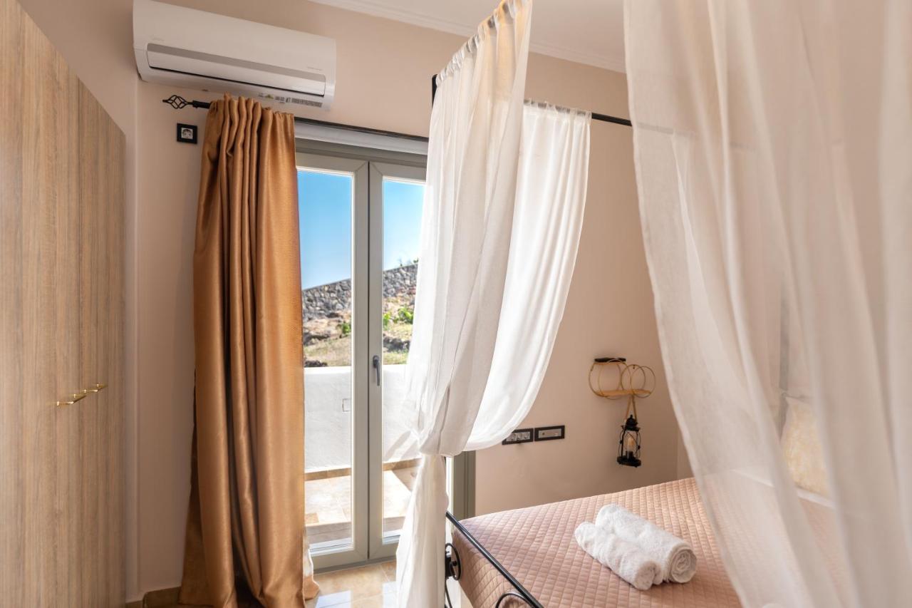 Vourvoúlos Loulaki Villas Santorini מראה חיצוני תמונה